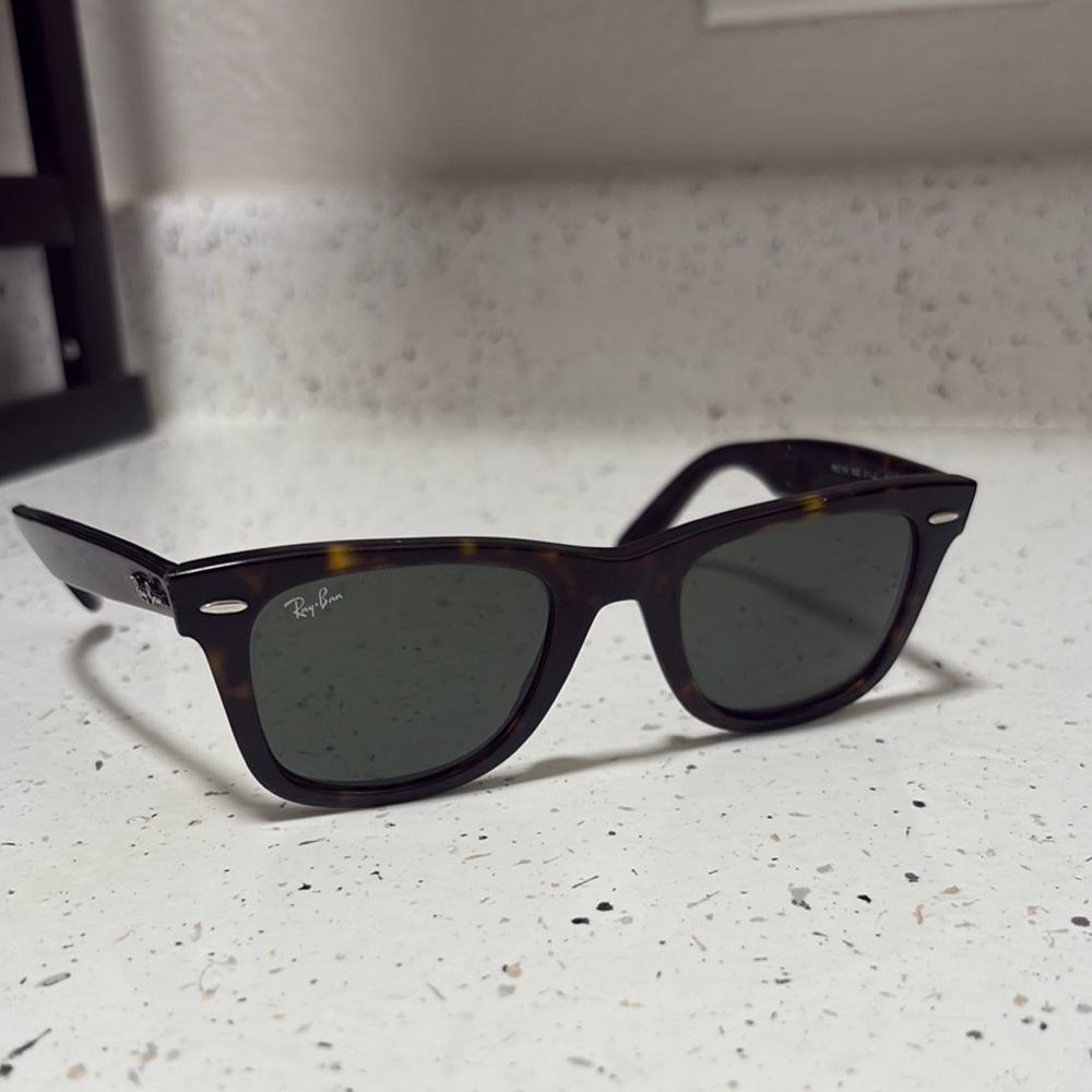 Ray-Ban Wayfarer Tortoise Shell Sunglasses